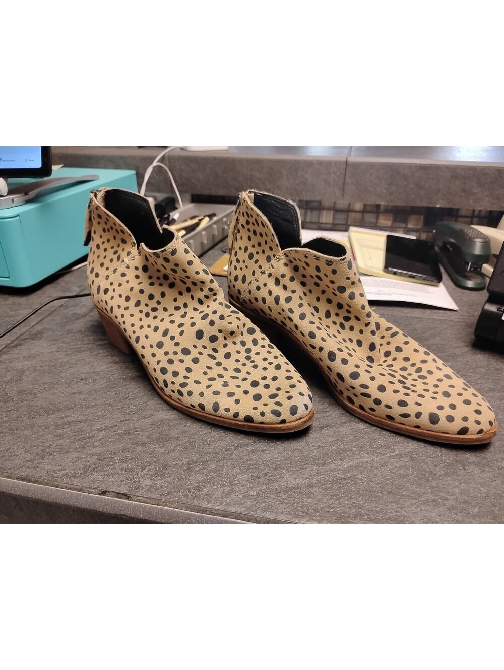 Dolce Vita Boots Womens 9.5 M Kaidie Ankle Booties Heels Leopard Beige Leather